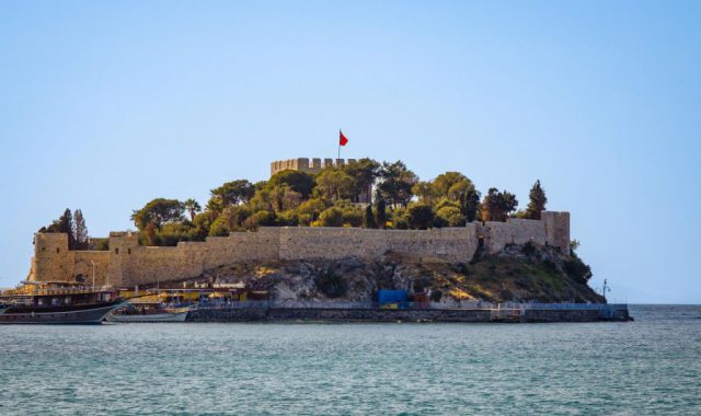 kuşadası kale